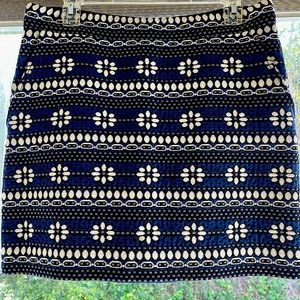 JCrew skirt.Size 6.Beautifully stitched, thick material, fully lined, w/pockets.